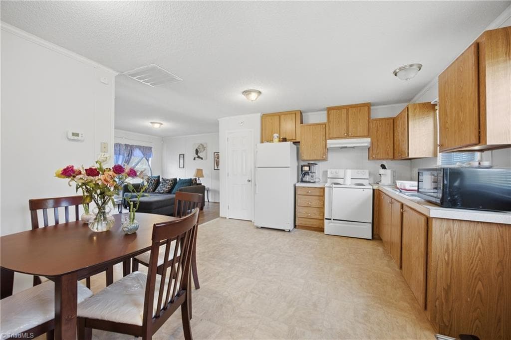 Modular at 813 Young Street, Thomasville NC 27360, Thomasville, photo 12 of 43