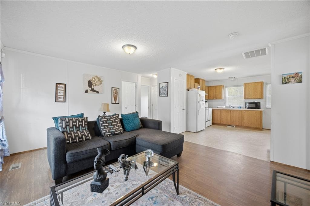 Modular at 813 Young Street, Thomasville NC 27360, Thomasville, photo 4 of 43