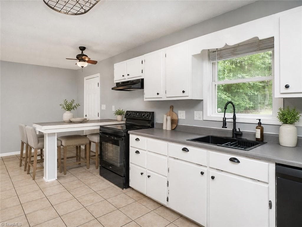 Stick/Site Built at 948 W Greensboro Chapel Hill Road, Snow Camp NC 27349, Snow Camp, photo 3 of 34