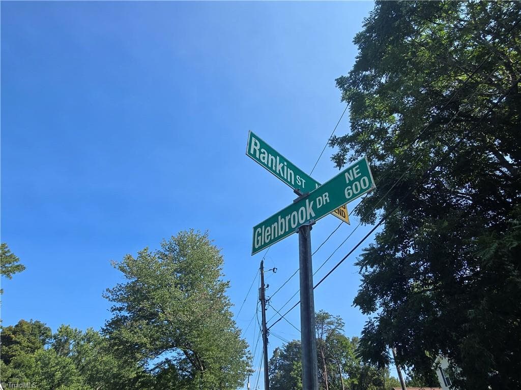 635 Glenbrook Drive, Winston-Salem NC 27101