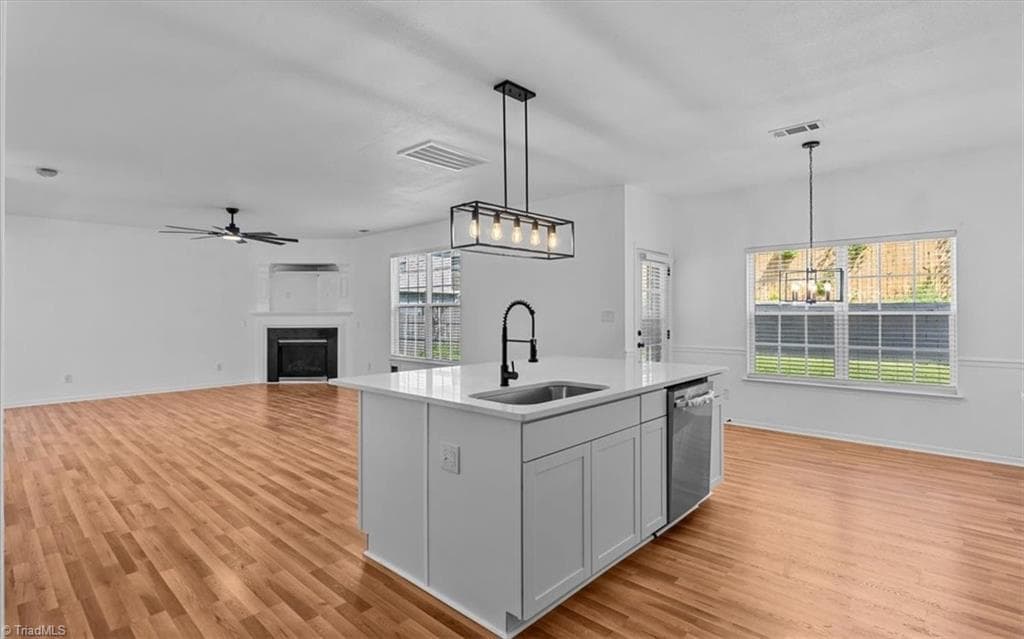 Stick/Site Built at 884 Jennifer Lane, High Point NC 27265, photo 18 of 50