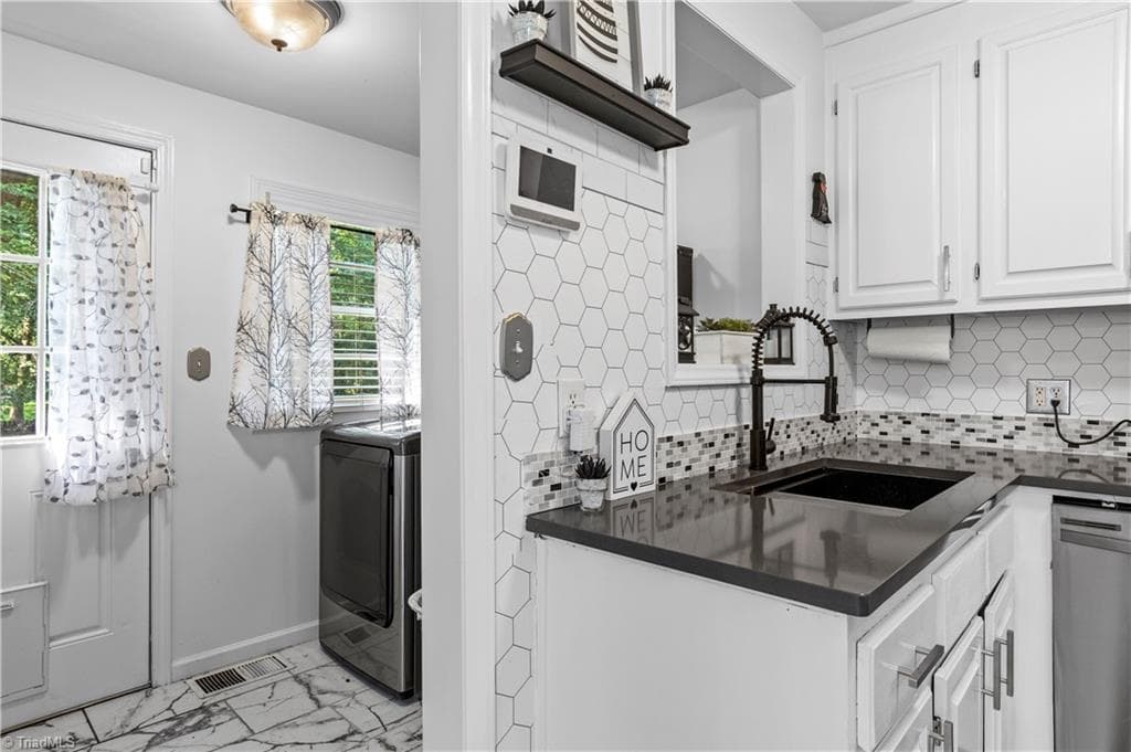 Stick/Site Built at 2503 Boone Avenue, Winston-Salem NC 27103, Winston-Salem, photo 14 of 31