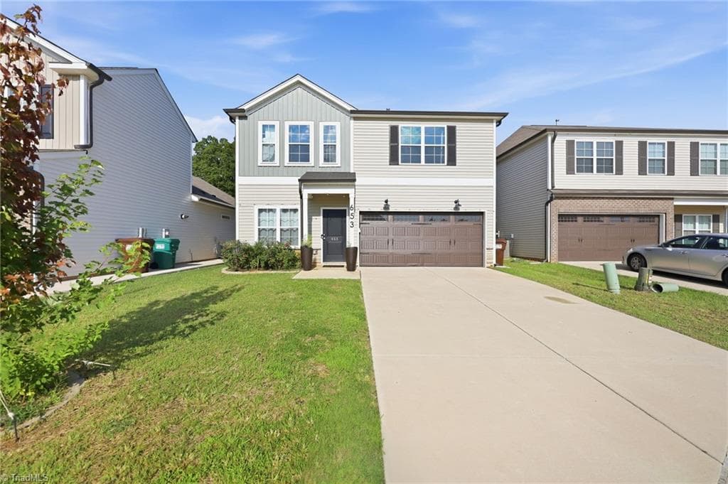 Stick/Site Built at 653 Cam Circle, High Point NC 27265, photo 2 of 38