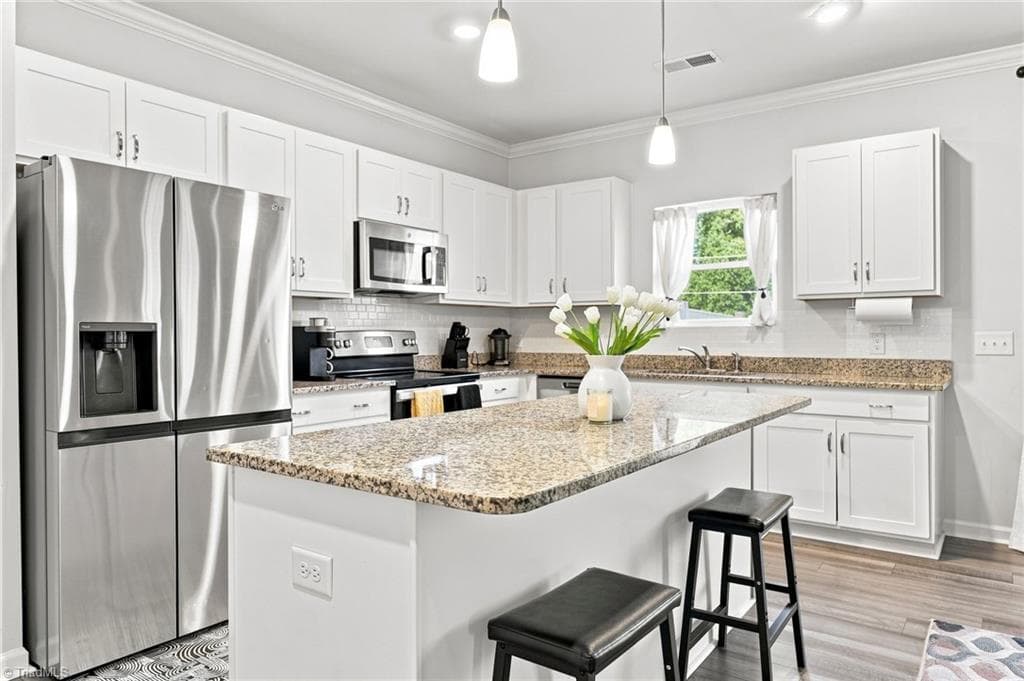 Stick/Site Built at 653 Cam Circle, High Point NC 27265, photo 10 of 38