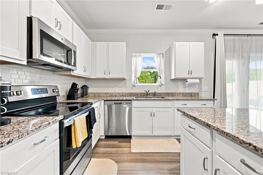 Stick/Site Built at 653 Cam Circle, High Point NC 27265, photo 14 of 38