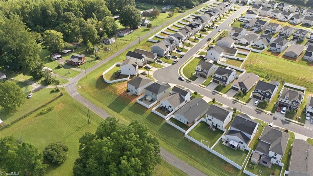 Stick/Site Built at 653 Cam Circle, High Point NC 27265, photo 19 of 38