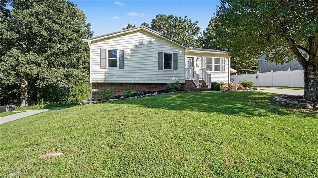 Stick/Site Built at 162 Oak Ridge Place, Mount Airy NC 27030, photo 2 of 27