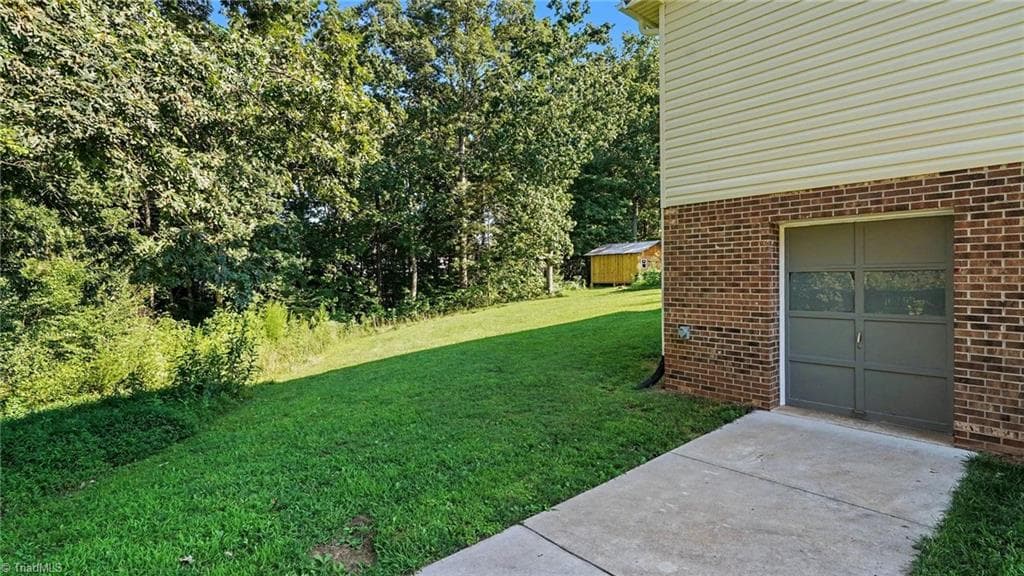 Stick/Site Built at 162 Oak Ridge Place, Mount Airy NC 27030, photo 26 of 27