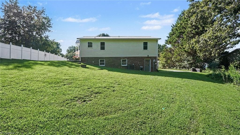 Stick/Site Built at 162 Oak Ridge Place, Mount Airy NC 27030, photo 22 of 27