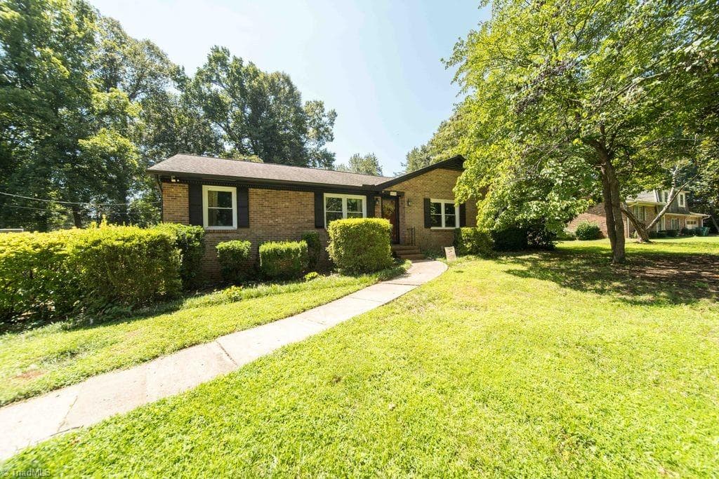 Stick/Site Built at 5912 Puritan Lane, Winston-Salem NC 27103, photo 2 of 26