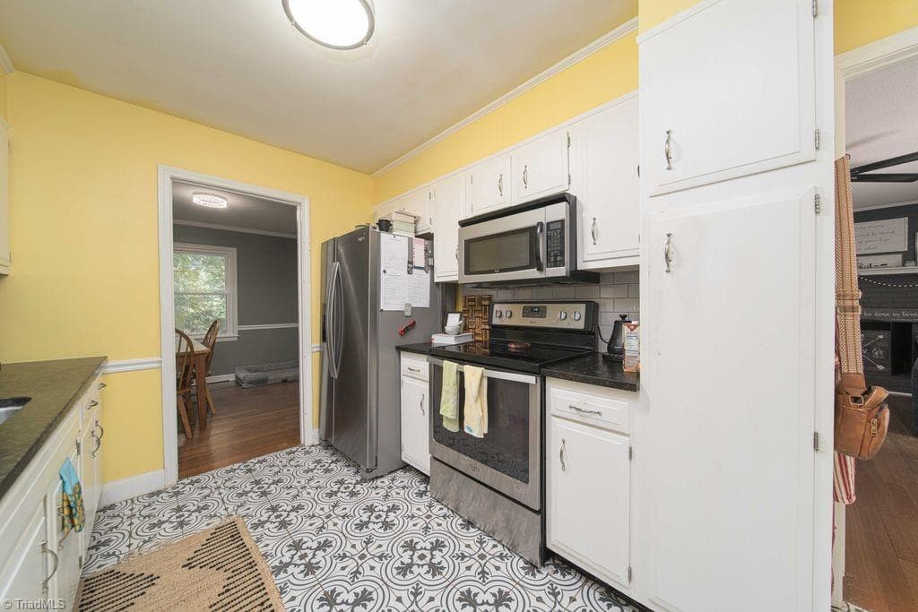 Stick/Site Built at 5912 Puritan Lane, Winston-Salem NC 27103, photo 10 of 26