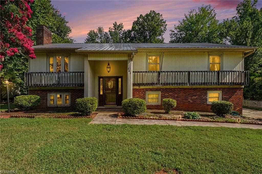 361 River Road, Advance NC 27006