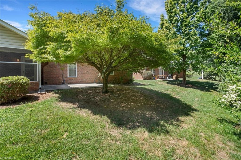 Stick/Site Built at 3 Brandywine Circle, Greensboro NC 27409, photo 37 of 49