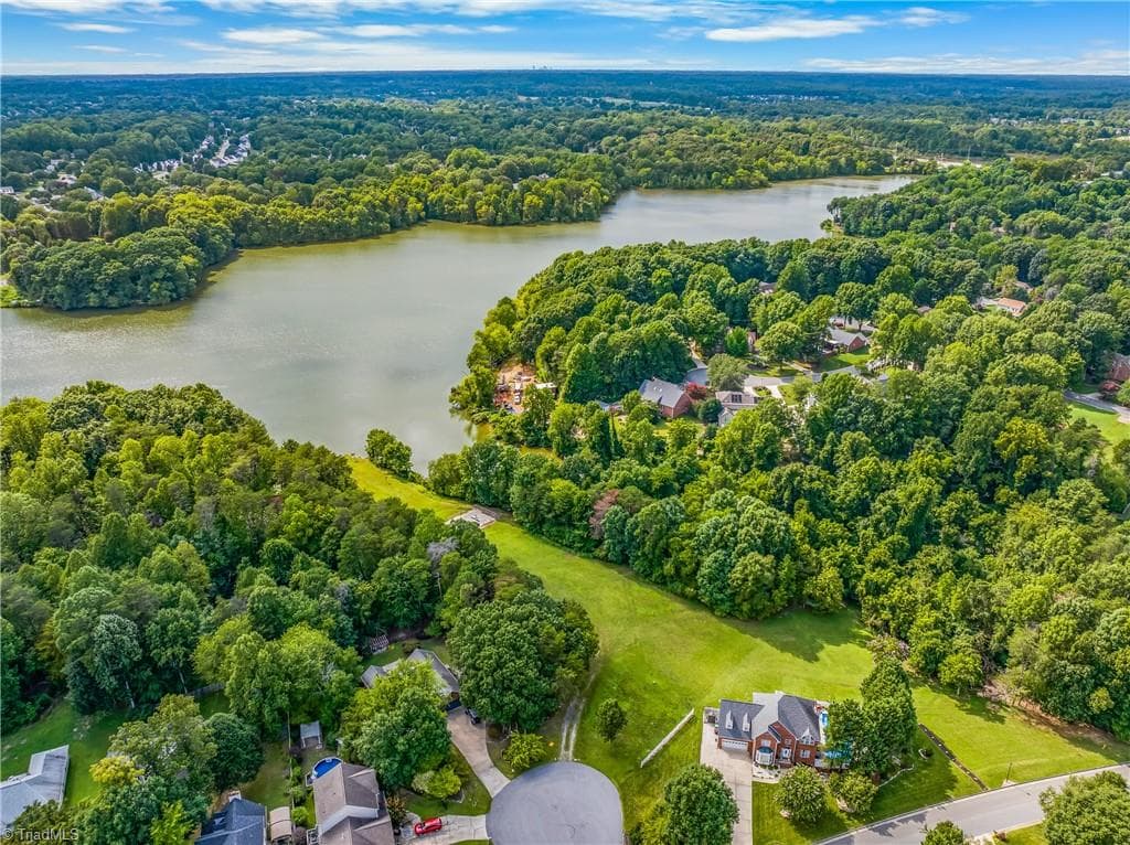 Single Family Residence at 1401 Whites Mill Road, High Point NC 27265, High Point, photo 21 of 24
