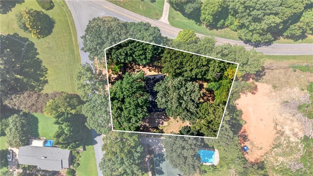 Stick/Site Built at 723 Windsor Trail, Asheboro NC 27203, photo 38 of 40