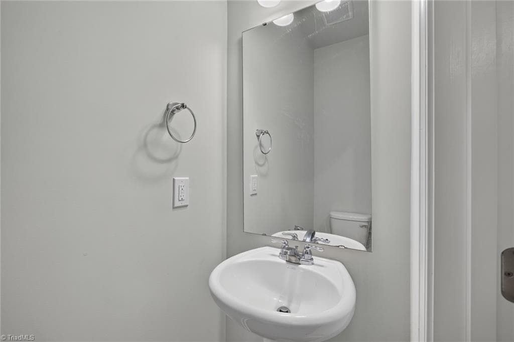 Stick/Site Built at 814 Falls Grove Trail, High Point NC 27265, photo 10 of 27
