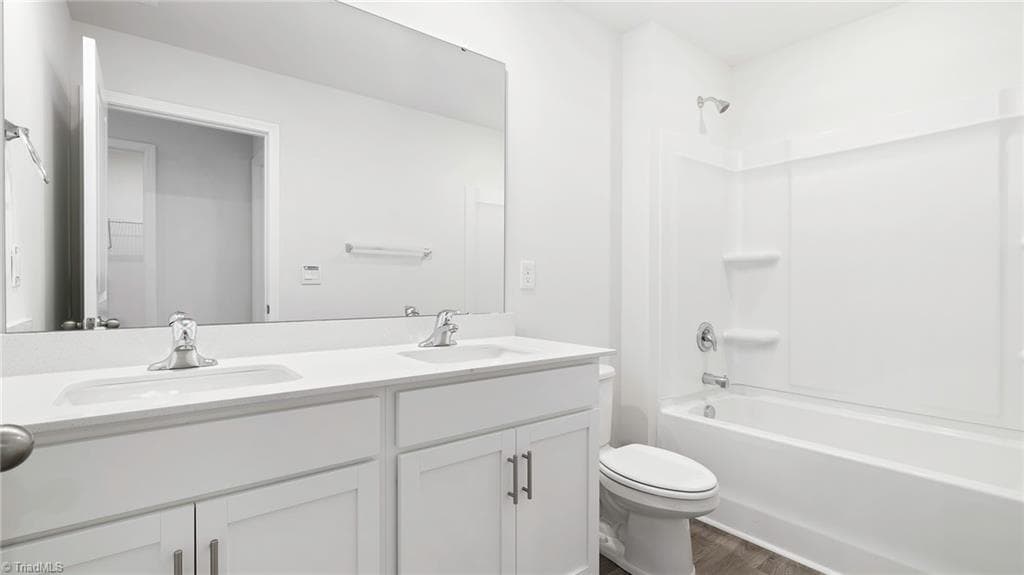 Stick/Site Built at 623 Beechwood Circle, Thomasville NC 27360, photo 16 of 21