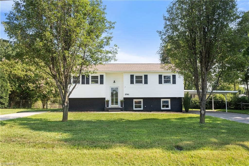 Stick/Site Built at 2741 River Ridge Road, Pfafftown NC 27040, photo 9 of 40