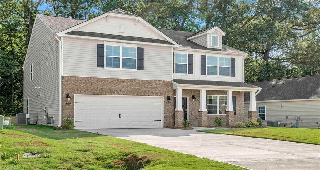 2702 Luxborough Lane, Mebane NC 27302