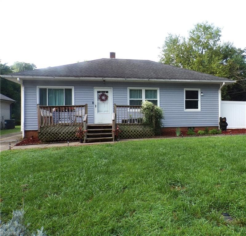 3900 Oak Grove Avenue, Greensboro NC 27405