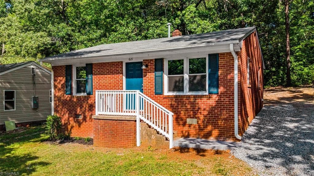 Stick/Site Built at 621 Spring Garden Circle, High Point NC 27260, High Point, photo 53 of 56