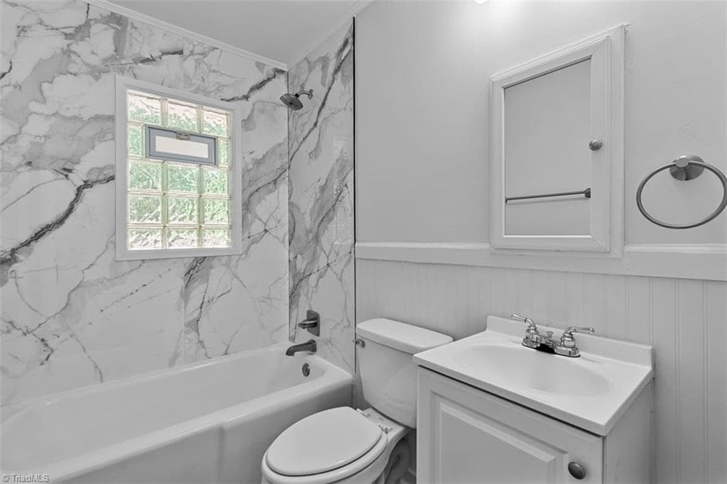 Stick/Site Built at 621 Spring Garden Circle, High Point NC 27260, High Point, photo 33 of 56