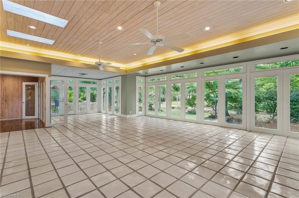 Stick/Site Built at 402 Parkmont Drive, Greensboro NC 27408, photo 16 of 50