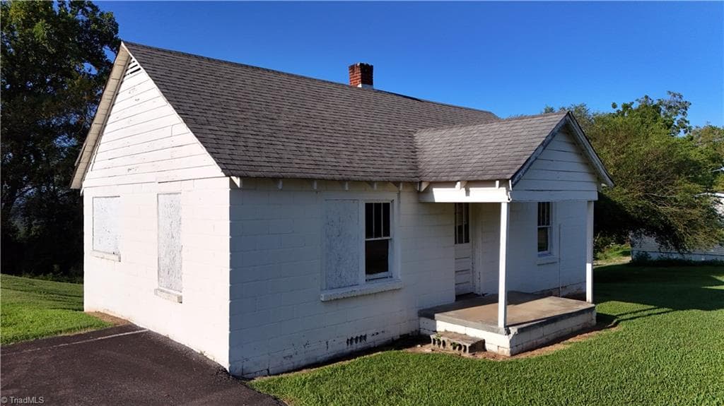 Office at 1314 Old US Highway 601, Mount Airy NC 27030, photo 12 of 18