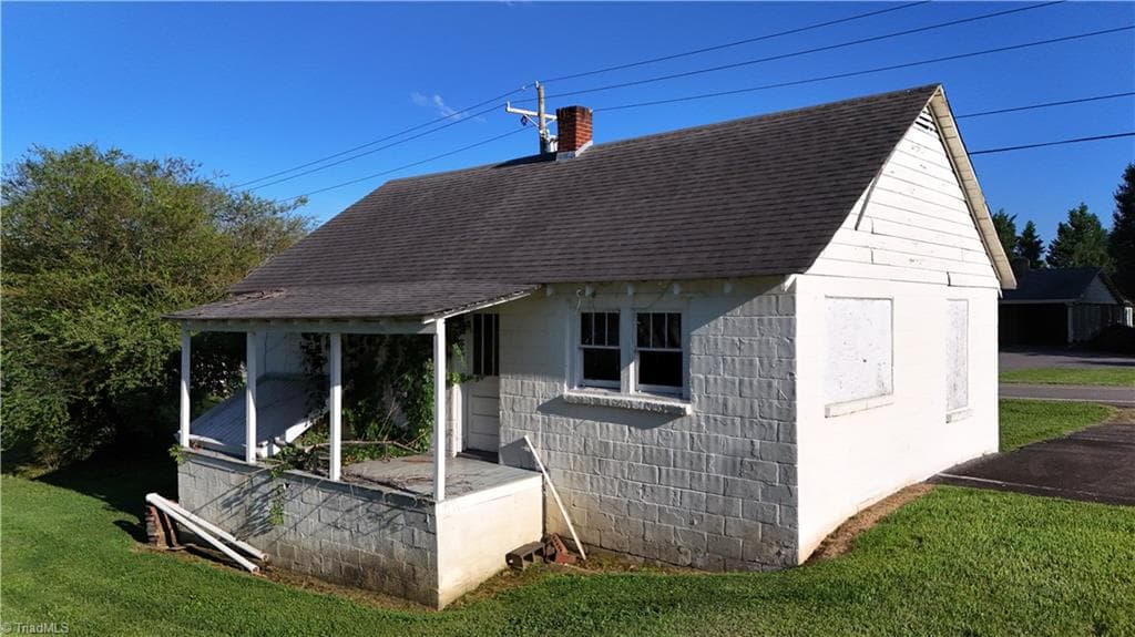 Office at 1314 Old US Highway 601, Mount Airy NC 27030, photo 14 of 18