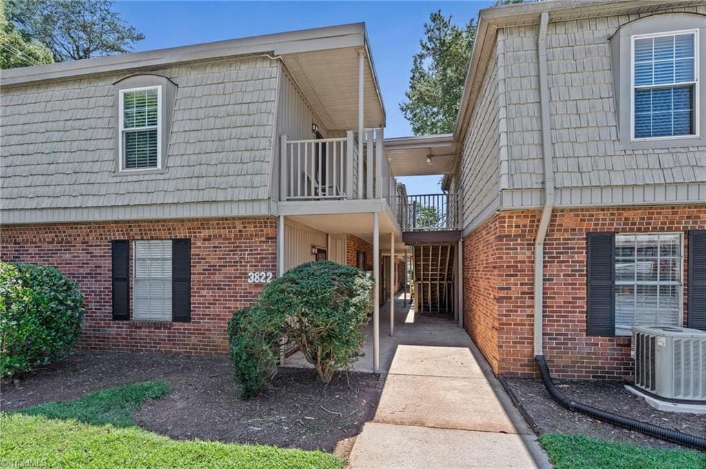 Stick/Site Built at 3822 Country Club Road # I, Winston-Salem NC 27104, Winston-Salem, photo 3 of 64