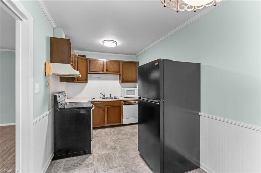 Stick/Site Built at 3822 Country Club Road # I, Winston-Salem NC 27104, Winston-Salem, photo 31 of 64