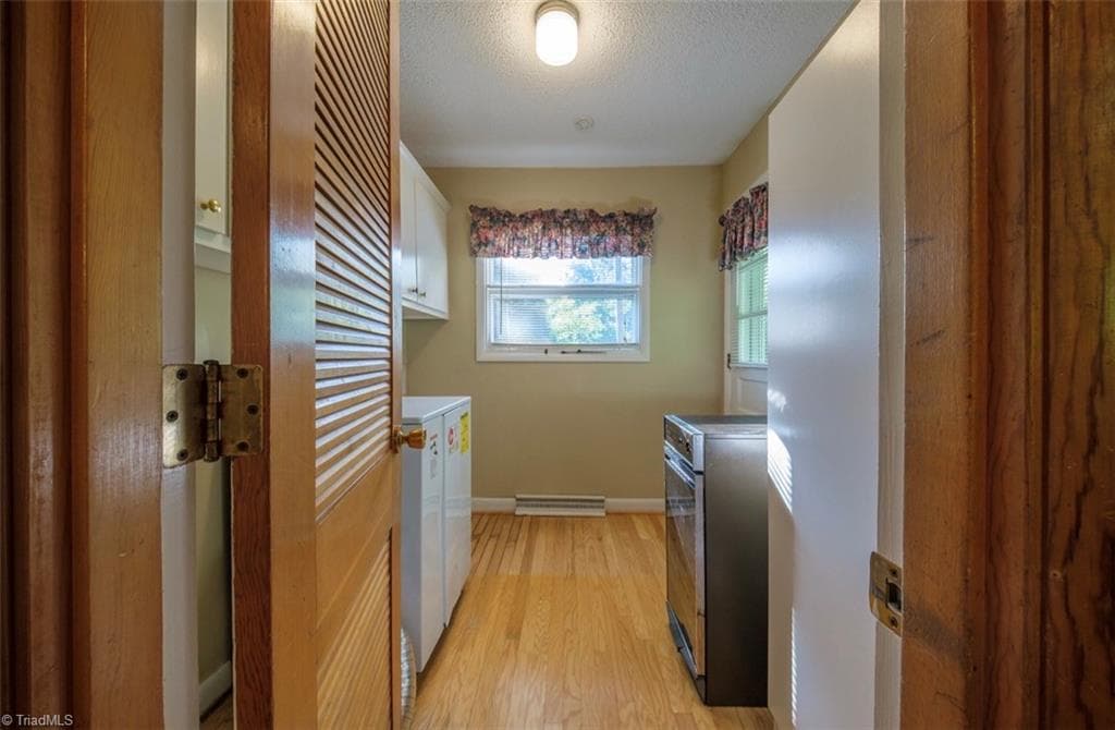 Stick/Site Built at 221 Westwood Avenue, Thomasville NC 27360, photo 14 of 24