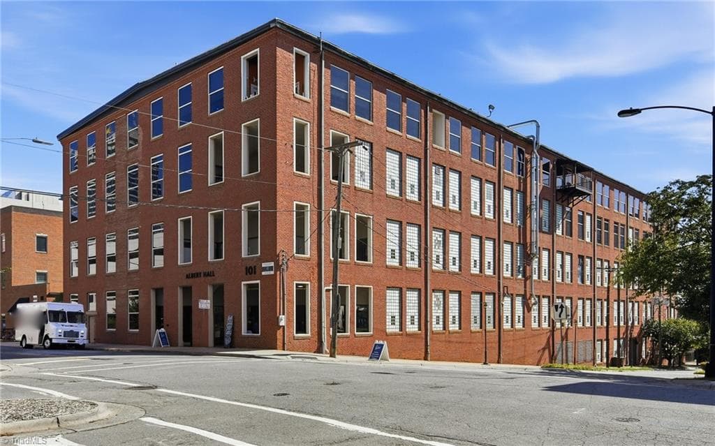101 N Chestnut Street # 4, Winston-Salem NC 27127