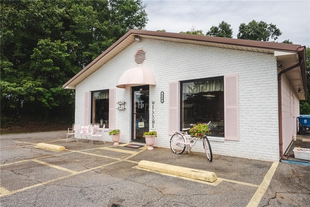 224 School Drive, Taylorsville NC 28681