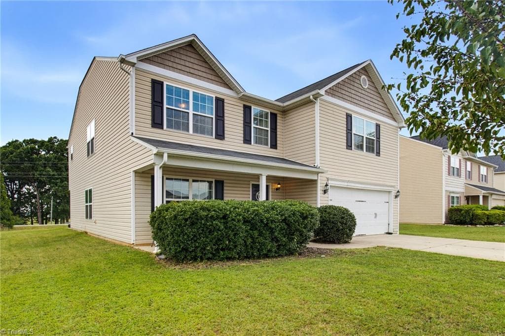 Stick/Site Built at 7000 Texas Boulevard, Thomasville NC 27360, photo 3 of 41
