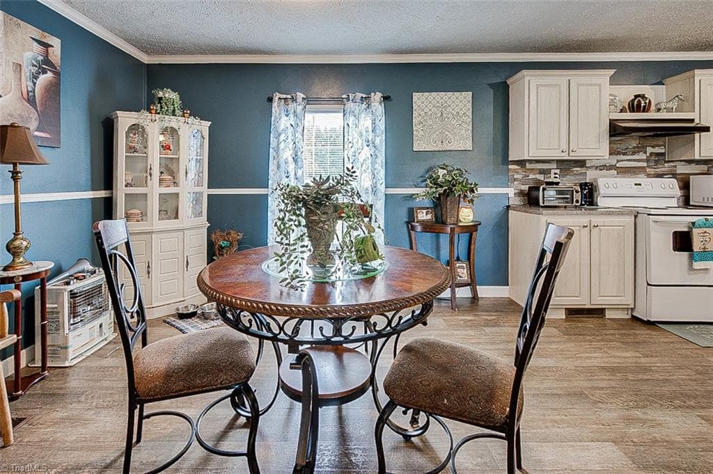 Manufactured Home at 2118 and 2146 Warren Drive, Staley NC 27355, photo 7 of 35