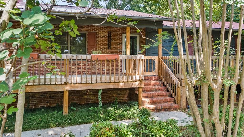 Stick/Site Built at 923 Aberdeen Road, High Point NC 27265, photo 5 of 38