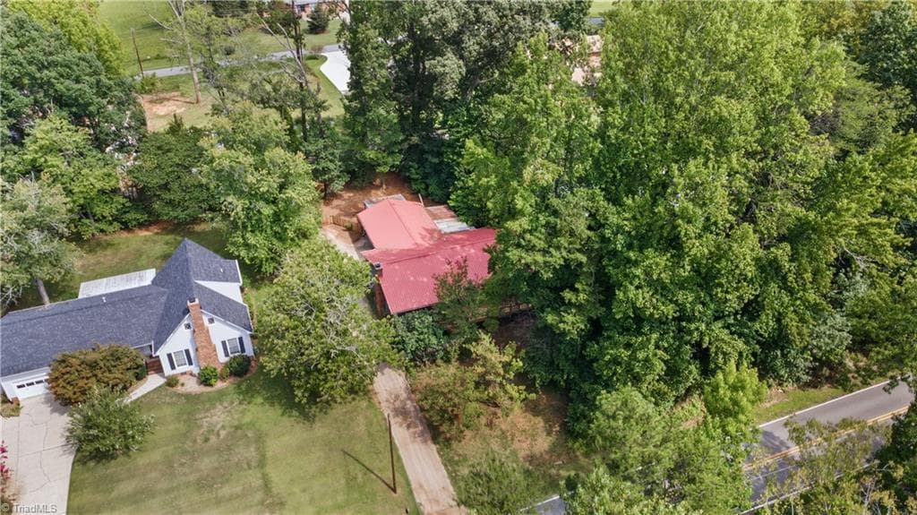 Stick/Site Built at 923 Aberdeen Road, High Point NC 27265, photo 15 of 38