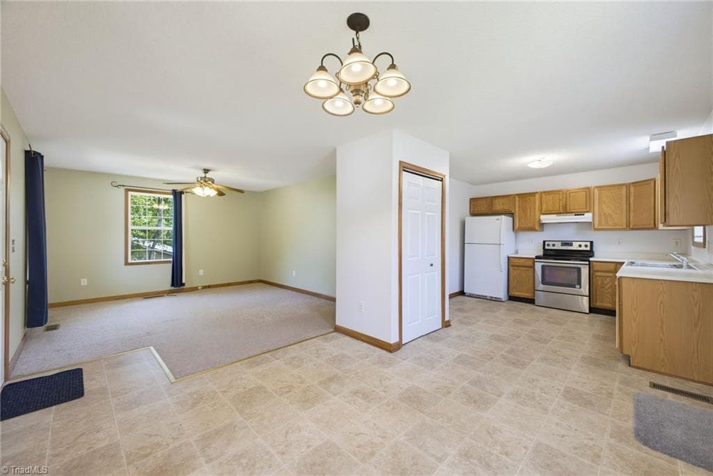 Stick/Site Built at 219 E Oakview Road, Asheville NC 28806, Asheville, photo 12 of 30
