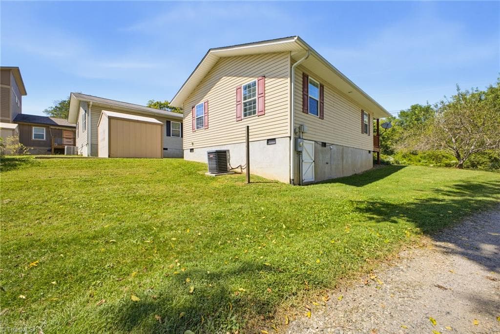 Stick/Site Built at 219 E Oakview Road, Asheville NC 28806, Asheville, photo 26 of 30