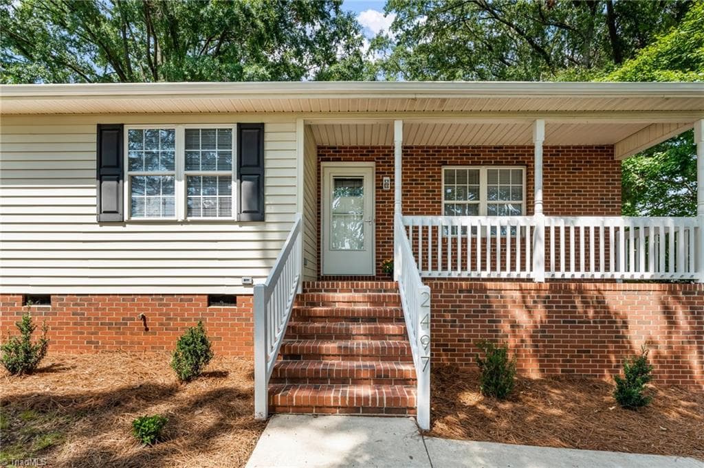 Stick/Site Built at 2497 E Sprague Street, Winston-Salem NC 27107, Winston-Salem, photo 3 of 34