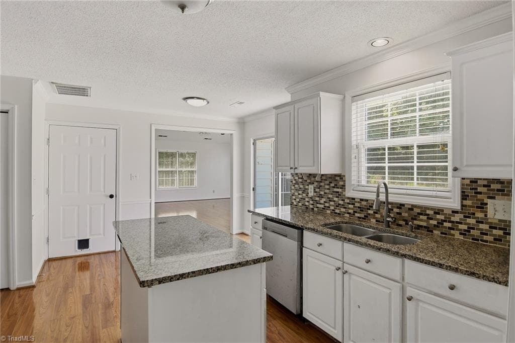Stick/Site Built at 3338 Timberwolf Avenue, High Point NC 27265, photo 7 of 30