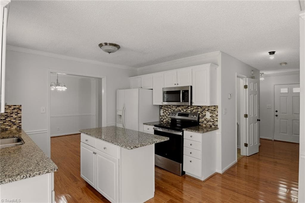 Stick/Site Built at 3338 Timberwolf Avenue, High Point NC 27265, photo 11 of 30