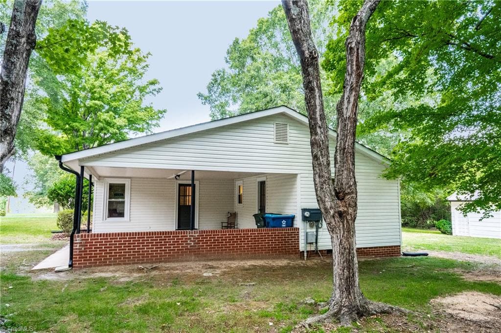 Stick/Site Built at 1224 Glenwood Avenue, Salisbury NC 28146, Salisbury, photo 34 of 41
