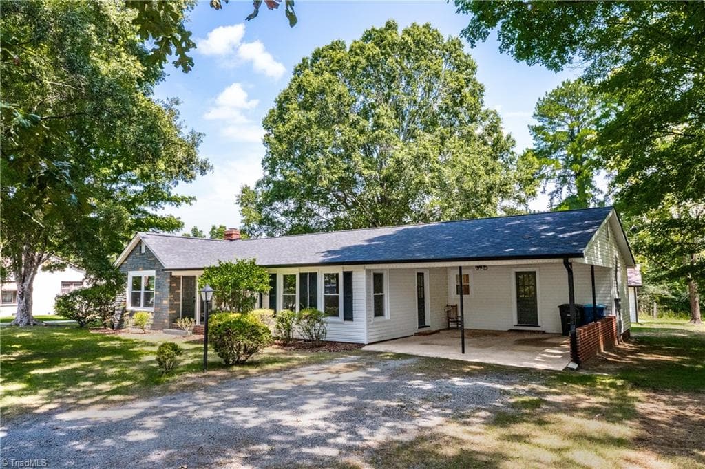 Stick/Site Built at 1224 Glenwood Avenue, Salisbury NC 28146, Salisbury, photo 4 of 41
