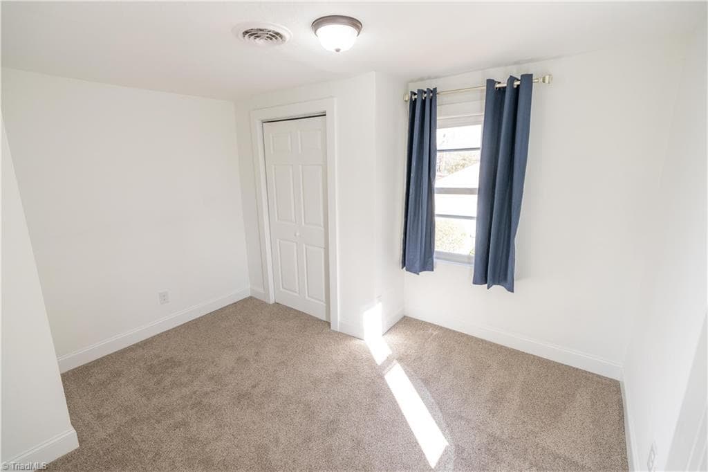 Stick/Site Built at 1013 Willow Road, Greensboro NC 27401, photo 13 of 24