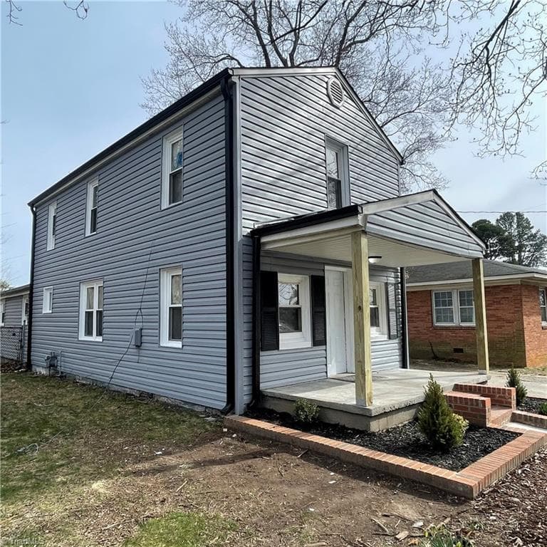 Stick/Site Built at 1013 Willow Road, Greensboro NC 27401, photo 5 of 24
