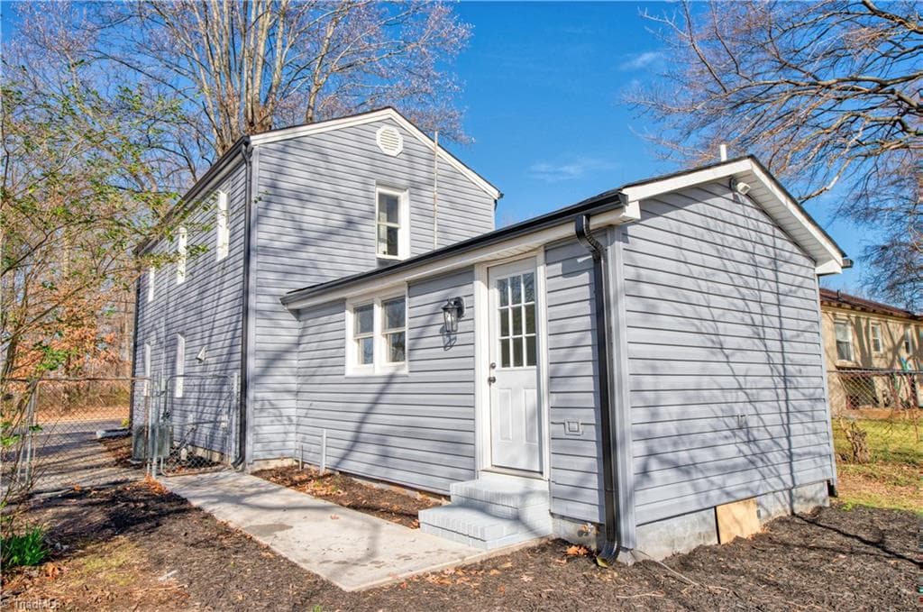 Stick/Site Built at 1013 Willow Road, Greensboro NC 27401, photo 21 of 24