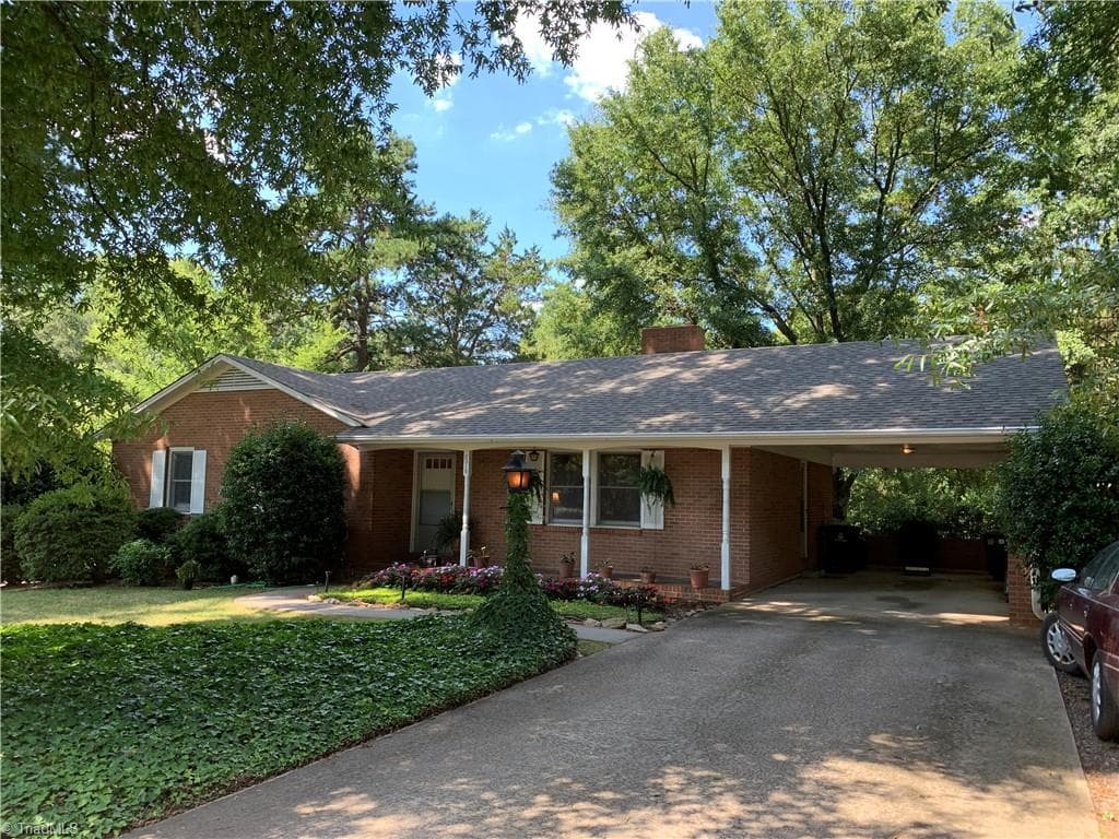 2315 Frederick Drive, Winston-Salem NC 27103