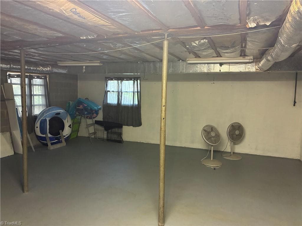 Stick/Site Built at 111 Bell Drive, Thomasville NC 27360, photo 23 of 27